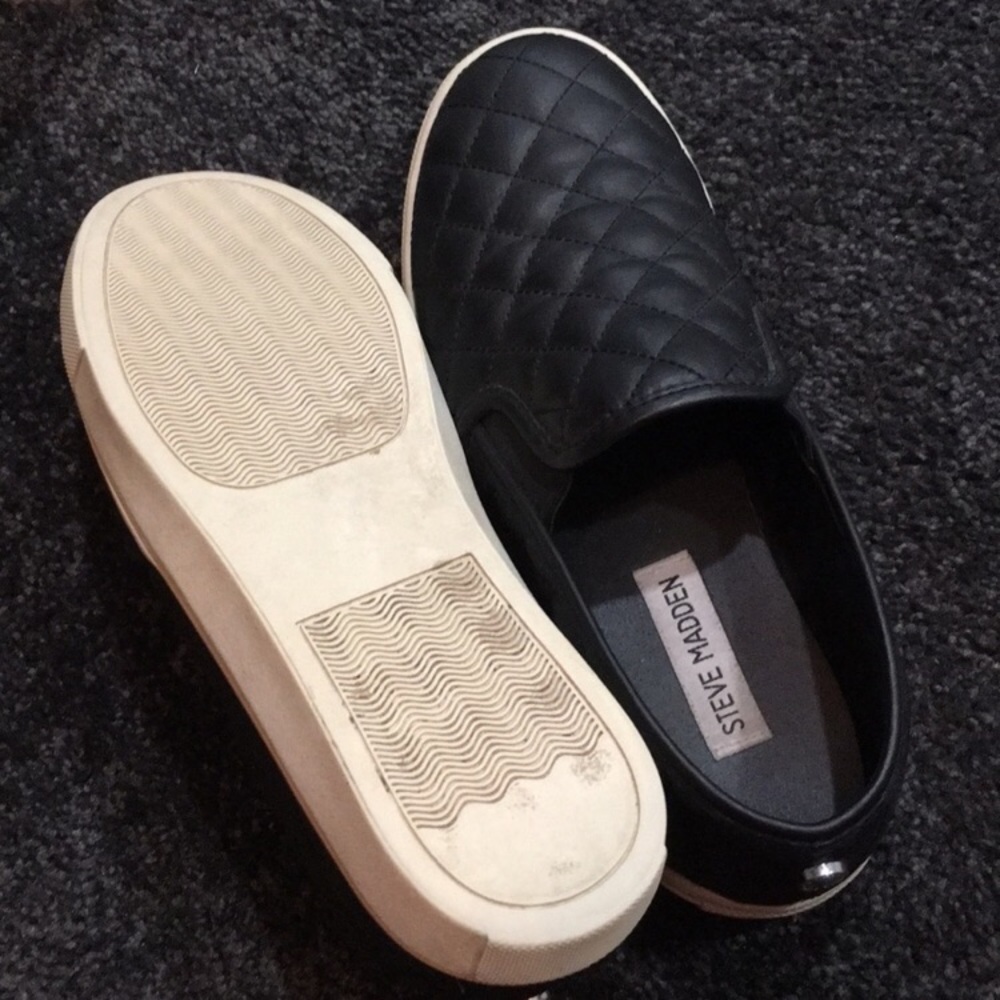 Steve Madden slip on sneakers